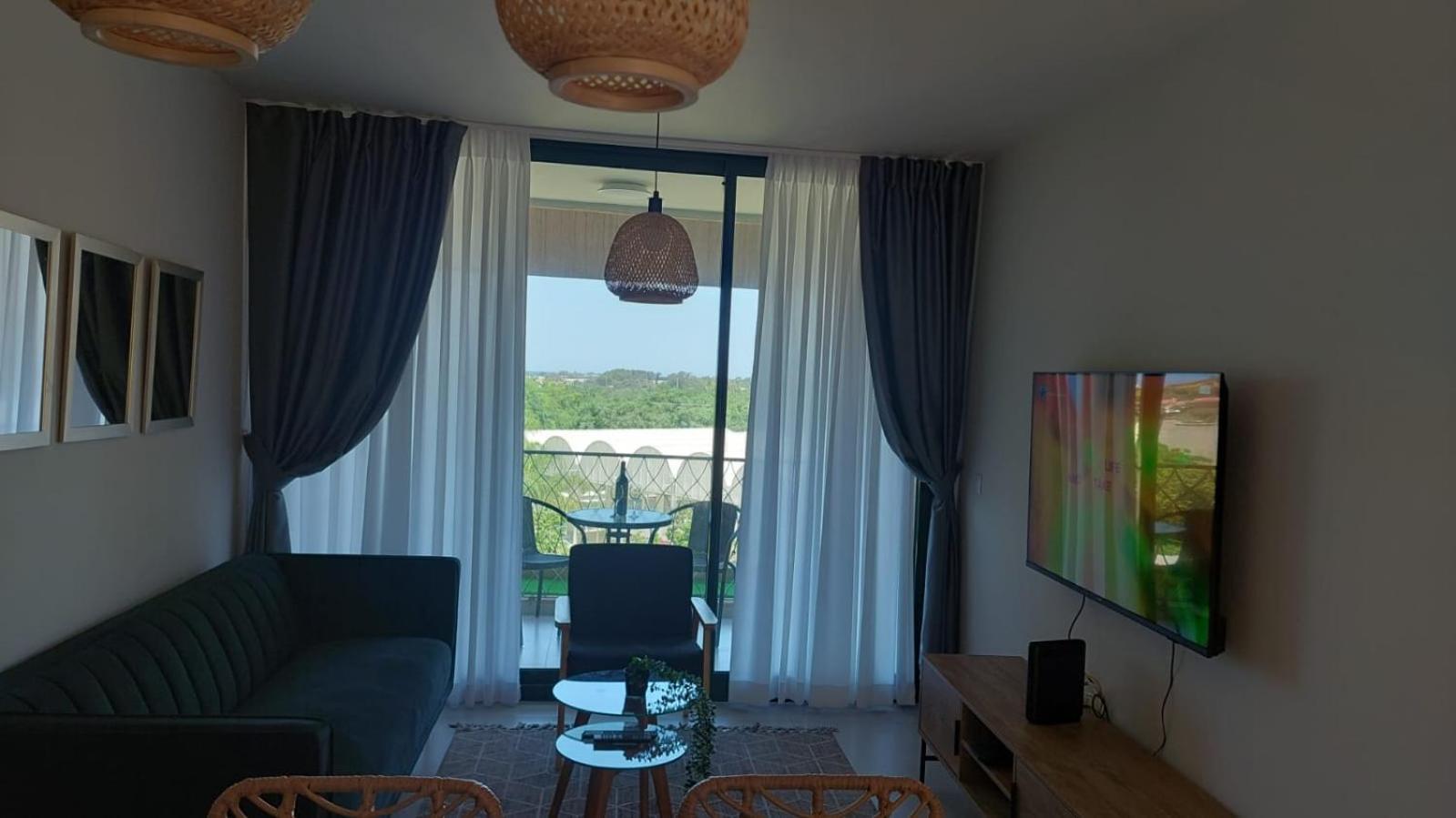 Liz Suite Caesarea Exterior photo
